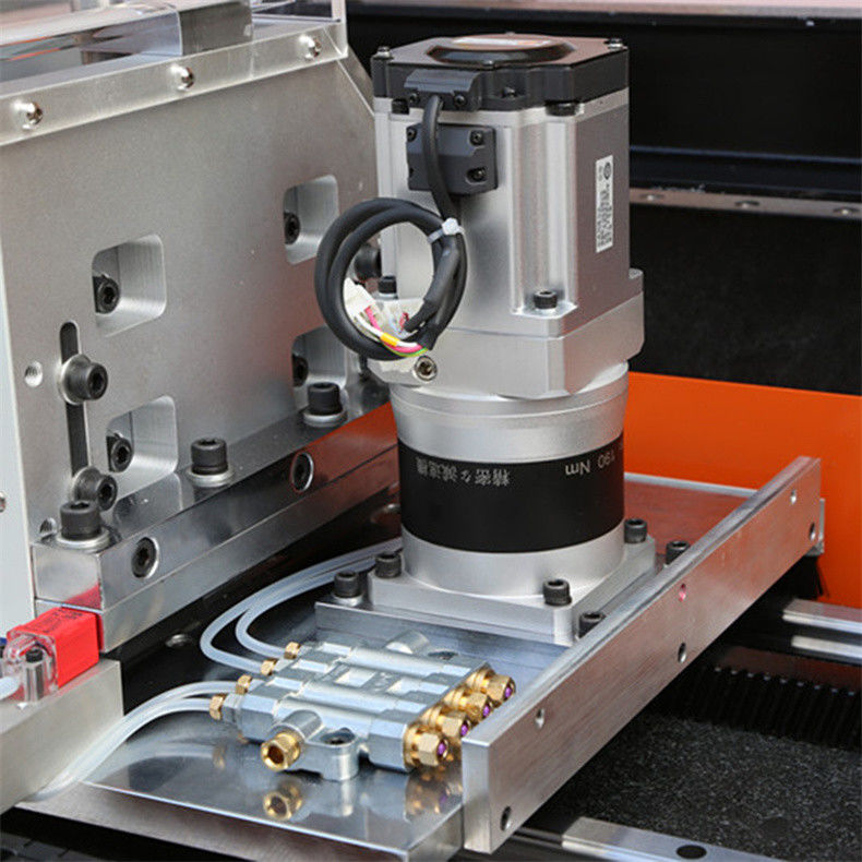 Équipement de production de déflecteurs anti-épidémiques SD-R70 Machine de découpe à angle R à grande vitesse Machine automatique de chanfreinage d'acrylique PMMA