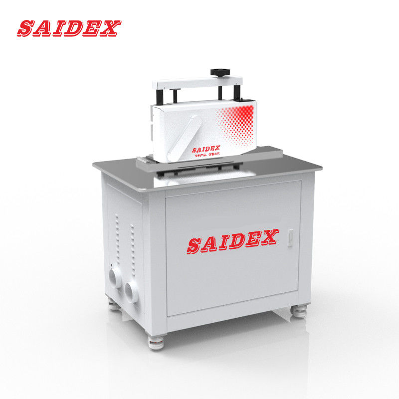 3.5KW 380V   À CHEVAL   45 DEGRÉS  POUR PMMA/PE/PC/PS AVEC DEUX SCIES TRANCHANTES À TOURNAGE RAPIDE