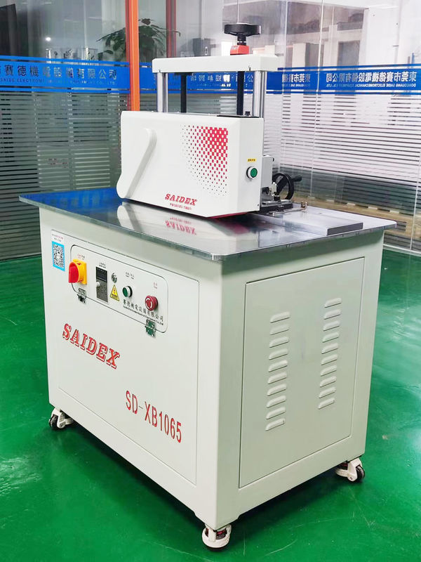 Φ100 mm machine de camérisation acrylique à entrée d'aspiration avec 1000 mm L * 650 mm W * 1260 mm H taille de la machine et tension nominale AC220V