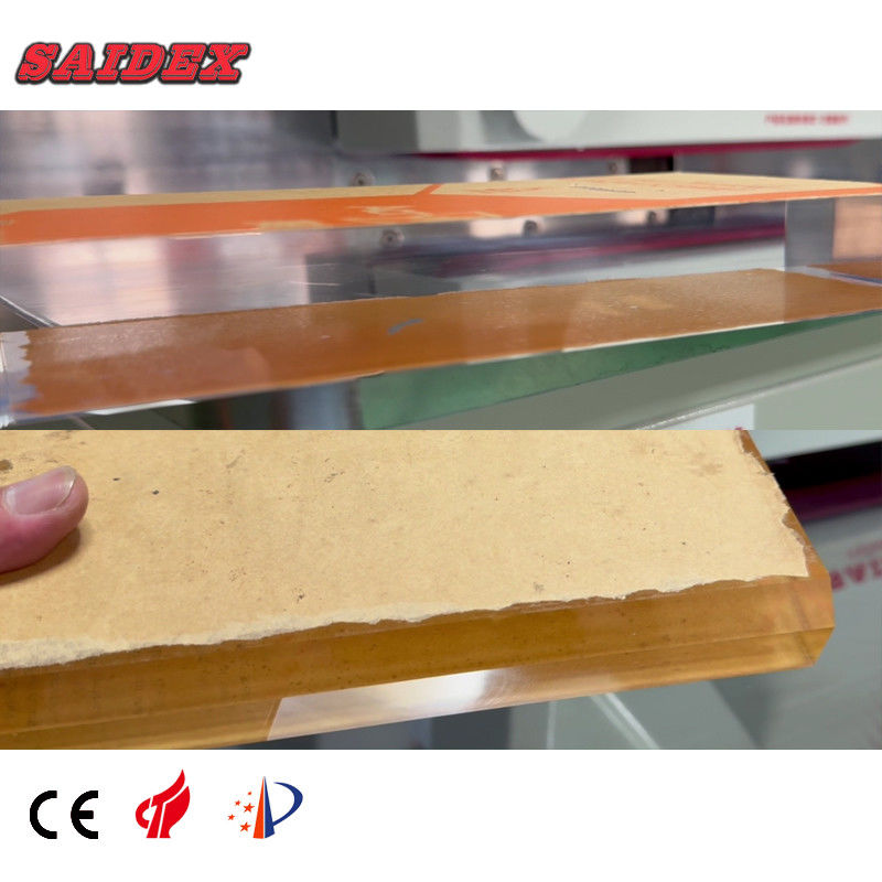 La mini polisseuse P1080 peut polir des épaisseurs allant jusqu'à 30 mm, et l'angle de polissage est réglable de 0 à 60 degrés.