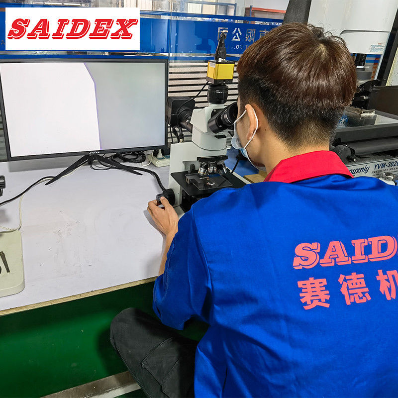 15 ans d'expérience dans la fabrication de couteaux pour feuille PC transparente et lisse