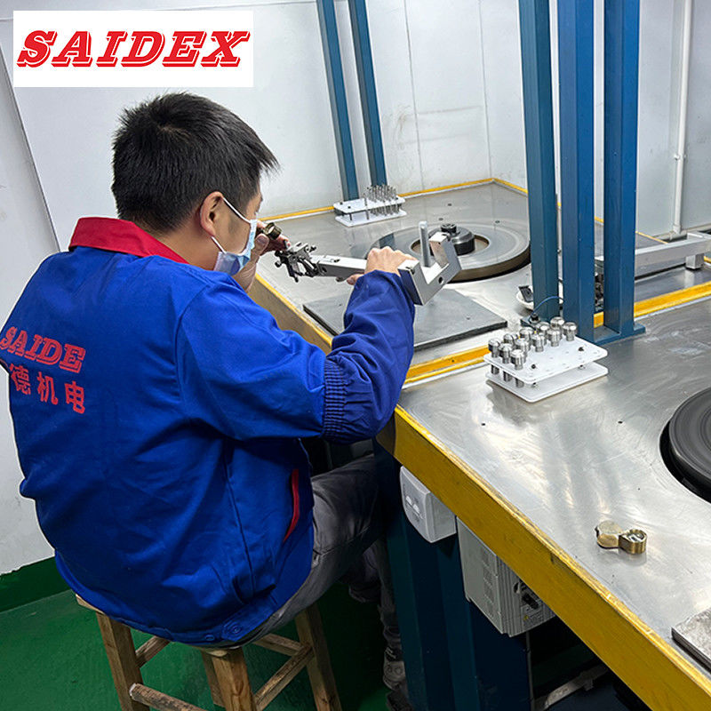 Machine de découpe d'acrylique pour feuilles isolantes en thermoplastique macromoléculaire (PMMA, POM, etc.)