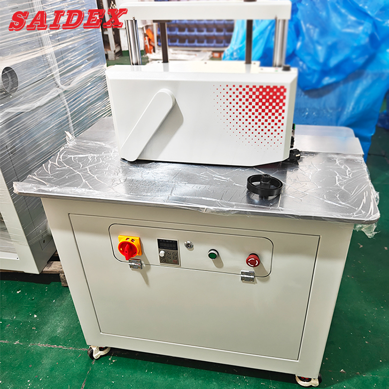 OEM 280kg avec refroidissement à l'eau 2.5kW Puissance 45 degrés machine de découpage de bévelles acryliques machine de camouflage acrylique
