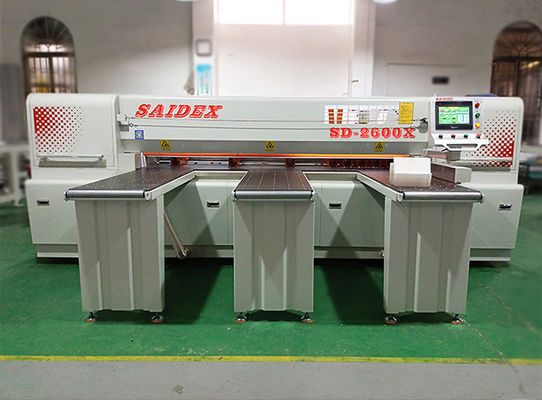 Machine de découpe acrylique haute précision CE avec longueur de sciage de 2600 mm