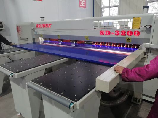 Notre machine peut également couper le POM, le PTFE, le PU, le PEEK, la bakélite, l'ABS, le PP, le PC, etc. en feuilles de plastique.